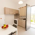 Marirena Plaz * Parálion Ástros